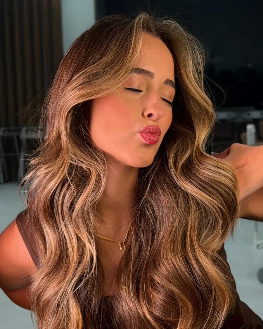 Ondas com iluminado caramelo